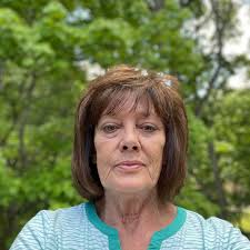 Optical illusion tests are captivating experiments that play with our  visual perception. These intriguing puzzles challenge how our brains  interpret images. By observing how we react to these illusions, we can  sometimes