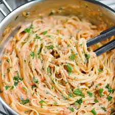 Linguine Blushing Gorgonzola Cream Sauce Recipe Yummly Recipe In 2020 Gorgonzola Recipes Linguine Recipes Cream Sauce Recipes
