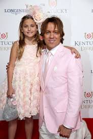 Marshall, centered on a child born september 7, 2006 to vickie lynn marshall (better known as anna nicole smith). Inside Life Of Anna Nicole Smith S Daughter Dannielynn Birkhead With Her Father Larry Birkhead