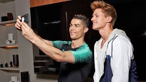 Luca è un nome proprio di persona italiano maschile. Ronaldo Trifft Influencer Luca W V