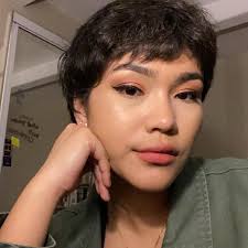 Kayla Dulay's Instagram, Twitter & Facebook