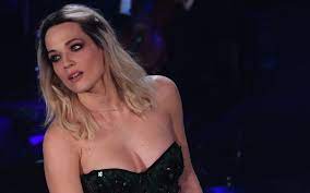 «da giovane ossessionata dal seno piccolo, sono ancora paranoica insicura». Laura Chiatti Capisci L Amore Quando Metti Al Mondo Un Figlio Ma C E Un Prezzo Tvzap