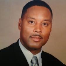 Dwight E Singleton (@DwightSngltn)