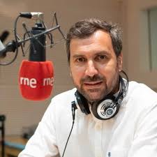 Manuel Castro (@RebobinandoR5)