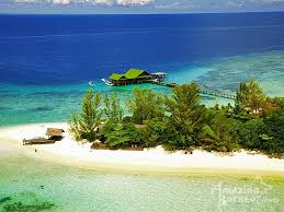The only resort on the island, lankayan island resort offers modern amenities, comfortable rooms, and excellent dive facilities. Lankayan Island Lankayan Island Dive Resort Amazing Borneo Tours