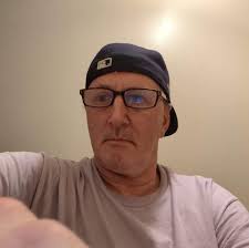 Tey Abaya the Hartke chorus is kinda perfect..no lost Freqs. if you look,  everything is at 12 o'clock. Not too much, not to little. I click it for  ballads 😆 The comments