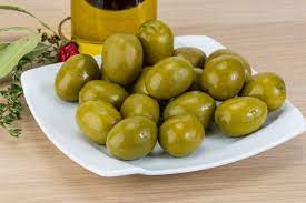 Le olive, oltre ad essere trasformate in olio, possono essere utilizzate per preparare svariati piatti, o per esistono diversi modi per addolcire le olive e uno di questi è il procedimento che vede l'impiego del sale. Come Togliere L Amaro Dalle Olive Verdi Donnad