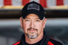 Famed stunt pilot Rob Holland dies in plane crash days before airshow