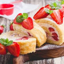 Erdbeerroulade Rezept Erdbeerroulade Erdbeerkuchen Rezept Kuchen Und Torten