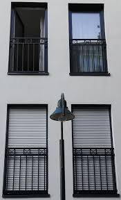 Pin Von Fam Glossl Auf Pristrojka Petra Franzosische Balkone Gelander Balkon Franzosische Fenster