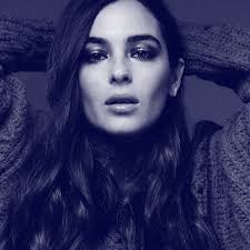 Você sabia? Alanna Masterson já participou de Grey's Anatomy. Interpretando Hillary  Boyd, uma adolescente de 15 anos, que comeu alguns cogumelos e saltou do  telhado achando que sabia voar. Curta: The Walking