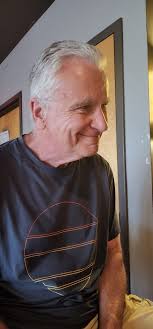 It was a Happy 40TH BIRTHDAY for last night's co-headliner Phil Kolas🥳 🎂  🎉 who chose to spend the occasion celebrating w/ us @ Gambit. Welcome to  this side of 40 Phil!!