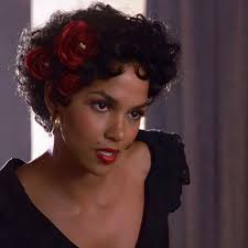 Halle Berry Has A Classy Response To Being Confused For The Little  Mermaid's Halle Bailey