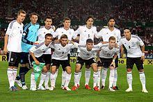 Hier verpassen sie keine wichtige meldung der deutschen nationalmannschaft! Deutsche Fussballnationalmannschaft Wikipedia