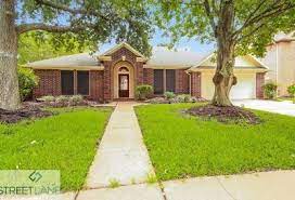 Pin By Apex Digital Agency On Real Estate In 2021 Cheap Homes For Rent House For Lease Renting A House