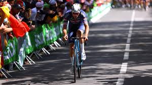 Mathieu van der poel, qui découvrira le tour de france l'an prochain, a annoncé lundi viser une victoire d'étape. Lsxfph90wlyvom