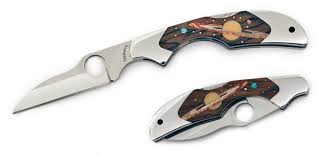 Spyderco Kiwi Folder 2 Vg10 Blade Wood Inlay Handles With Yellow Stone Planet Graphic Knifecenter Sp75pwood Discontinued