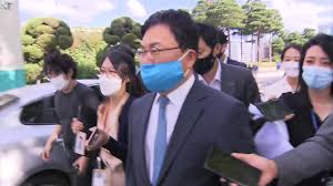 주말엔 지역구 관계자들과 등산까지 다녀왔지만, 이스타항공의 긴급 기자회견엔 편지만 보냈습니다. ì „êµ­ ì •ì¹˜ ì¸ìƒ ìµœëŒ€ ìœ„ê¸° ì´ìƒì§ ì„ ê±°ë²• ìœ„ë°˜ í˜ì˜ë§Œ 4ê°œ Ytn