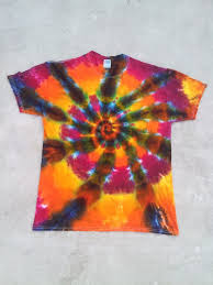 Cool Color Combinations On This Spiral Tie Dye Diy How To Dye Fabric Good Color Combinations