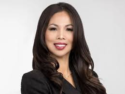 Rainbow of safety': How parents, drag queen protected kids during a protest  at local bookstore