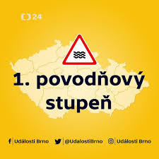 Bouřky dnes odpoledne a večer zasáhnou nejen východ a jih česka, ale i část středních čech a prahu. Amh659jn8 Qwdm