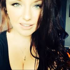 Rayne Smith (@xoxorayne)