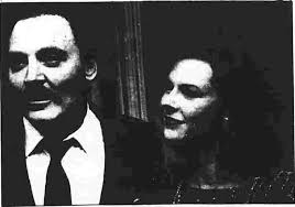 ManrliFBlrr HcralJi Marcos resigns, flees palace