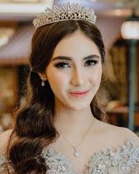 Meski tak secara gamblang mengatakan sudah berpacaran, akan tetapi hampir semua postingan terbaru rizky billar pada akun instagram seolah mengisyaratkan adanya hubungan spesial serius yang tengah terjalin dari keduanya. 9 Pesona Syahra Larez Mantan Pacar Rizky Billar Yang Curi Perhatian