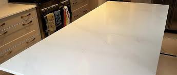 Try silestone statuario quartz on your walls and notice its emotional quotient. Install Silestone Calacatta Gold Countertops Kitchen Worktops