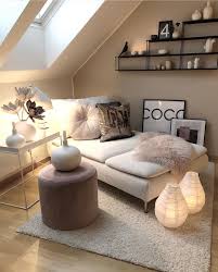 Attic Living Room Rusticlivingroomdecor Gastezimmer Einrichten Kleine Zimmer Zimmer