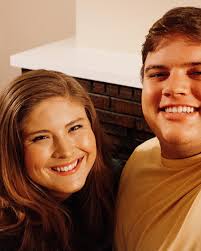 See ya later Knoxville! 👋🏻 By now, most of y'all know this is only  partially true 😆 For those who don't… We bought a house!! 🏡 Technically  our address doesn't say “Knoxville,