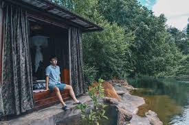 ที่นี่เป็นที่พักสำหรับคนที่รักความ สงบ ท่ามกลางธรรมชาติที่ร่มรื่น ให้คุณได้หลีกหนีความวุ่นวายมาสู่อ้อมกอดของธรรมชาติ และ สายน้ำ เรา. à¸— à¸ž à¸à¹à¸ à¸‡à¸à¸£à¸°à¸ˆà¸²à¸™ River Tales à¸— à¸ž à¸à¸ªà¸§à¸¢à¸£ à¸¡à¸™ à¸³ à¸™à¸­à¸™à¹à¸Š à¸­ à¸²à¸‡à¸™ à¸³à¸˜à¸£à¸£à¸¡à¸Šà¸²à¸• à¸ª à¸§à¸™à¸• à¸§ à¸à¸£ à¸™à¹† à¸Š à¸¥à¹† à¹ƒà¸à¸¥ à¸à¸£ à¸‡à¹€à¸—à¸ž
