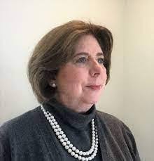 Heidi Satterlee's Instagram, Twitter & Facebook