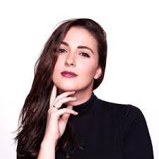 Amy Beecroft's Instagram, Twitter & Facebook