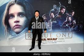 Benedict Wong arrive pour la première britannique d'Indiana Jones et le  Dial of Destiny à Cineworld Leicester Square à Londres. Date de la photo:  Lundi 26 juin 2023 Photo Stock