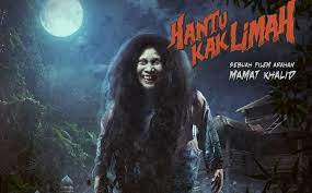 Kak limah is discovered dead by villager. Cipta Sejarah Inilah Kutipan Hari Pembukaan Filem Hantu Kak Limah Yang Mengejutkan Iluminasi