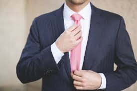 Jika badan dan bentuk badan anda tidak mendukung penampilan sixpack,… 9 Trik Fashion Untuk Pria Kurus Agar Stylish Dan Percaya Diri Updated 2020 Bukareview