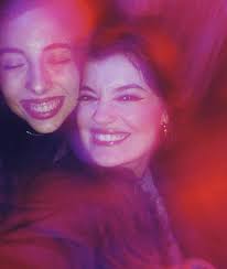 i'm like a firecracker, i make it hot when i put