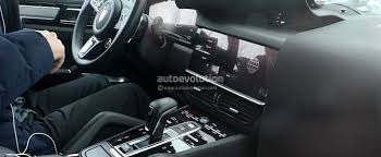 It has even better acceleration than the turbo model mentioned above while also offering improved 2021 porsche cayenne interior photos. 2022 Porsche Cayenne Facelift Interior Gets New Screens Electric Shaver Shifter Autoevolution