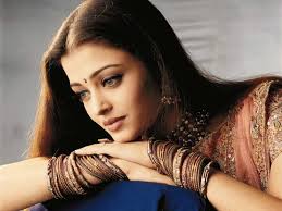 She made her acting debut in 1997 with dual role in mani ratnam's tamil political drama film iruvar. Aishwarya Rai Reviews Wallpapers Movies Aishwarya Rai Movies List Songs Videos