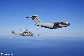Dernière minute, vol sec, vol aller / retour pas cher. L Airbus A400m Effectue Une Premiere Serie De Contacts Secs En Vol Avec Un Helicoptere Defence Airbus