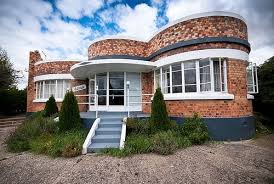 Art Deco Architecture Streamline Home Campbell Town Tasmania Art Deco Home Art Deco Architecture Art Deco Buildings