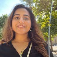 Zainub Amir (@zainubamir)