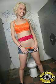 ▷ Proxy Paige in Proxy Paige - Glory Hole (Photo 6) | Dogfart