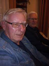 W dniu 18.03.2023 byli siatkarze juniorzy SKS CALISIA Kalisz z lat  1972-1976, spotkali się ze swoim ówczesnym trenerem, Eugeniuszem  Kosmalskim. Spotkanie upłynęło w bardzo serdecznej atmosferze, tamte lata  wspominali: Bogdan Kościański, Jerzy