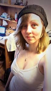 Jasmine Sewell's Instagram, Twitter & Facebook