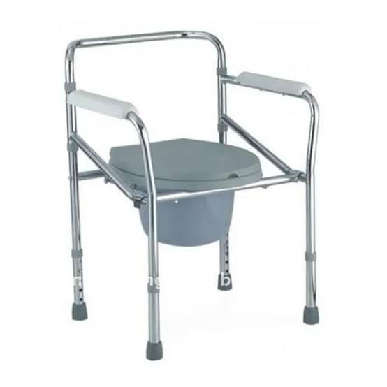 Commode wheelchair