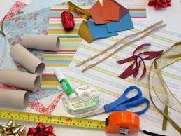 If you're going to dream, christmas is the time to do it ♥. How To Make Your Own Christmas Crackers Diy Christmas Crackers Christmas Crackers Homemade Christmas Crackers
