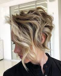 Franck provost pone l'accento su tagli corti davanti e lunghi dietro stile boule con frangia lunga da portare anche come un ciuffo laterale, . Tagli Di Capelli Corti 9 Idee Per L Estate Trucchi Tv