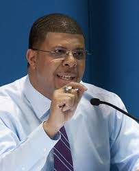 Wilbur Cross's Instagram, Twitter & Facebook